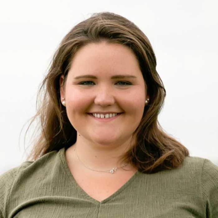 Emma Laurash, Tutor